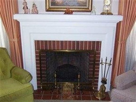 3rd image of 218 Nebraska Ave