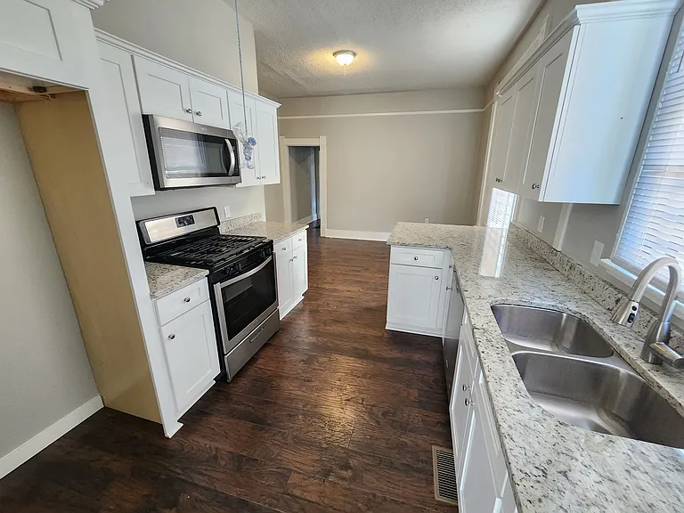 923 Abigail St #B — Photo 5