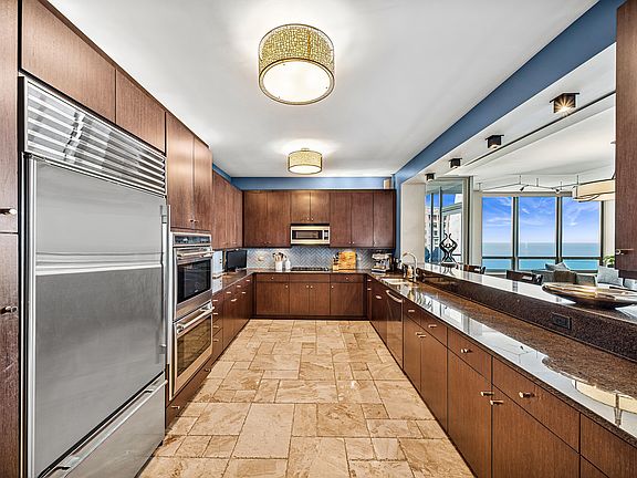 4th image of 600 N Lake Shore Dr APT 1505