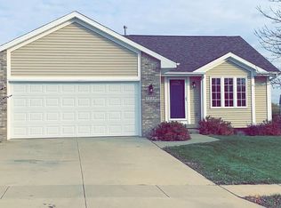7519 Prairie Hawk Dr SW, Cedar Rapids, IA 52404