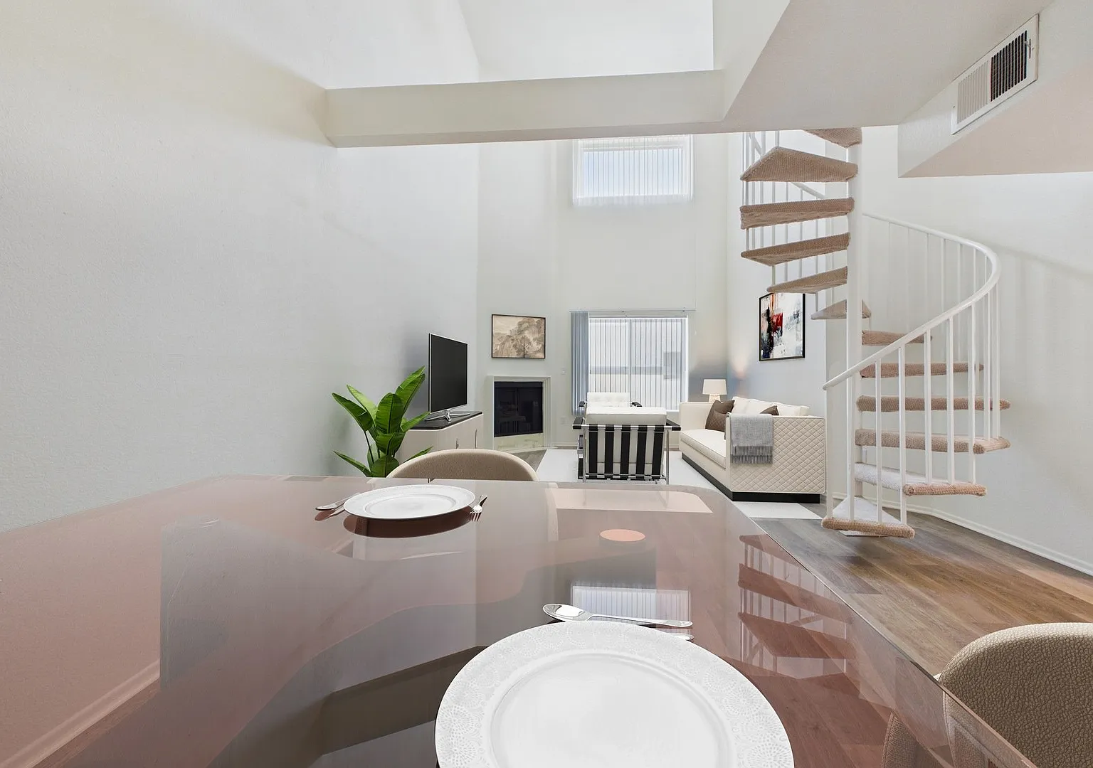 5760 Laurel Canyon Apartments — Photo 4