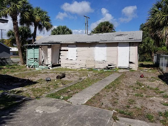 4th image of 819 6th Street
