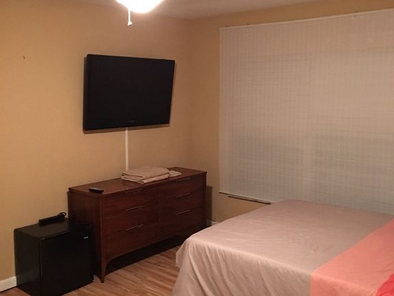 3rd image of 7491 San Carlos Blvd