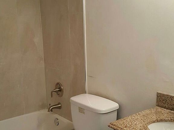 4th image of 20150 NE 3rd Ct APT 7
