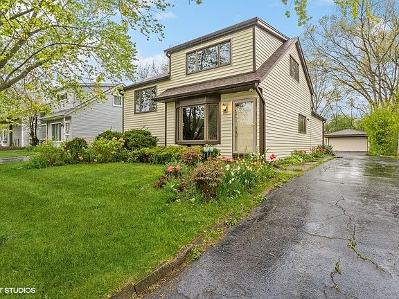 2nd image of 27W046 Evelyn Ave
