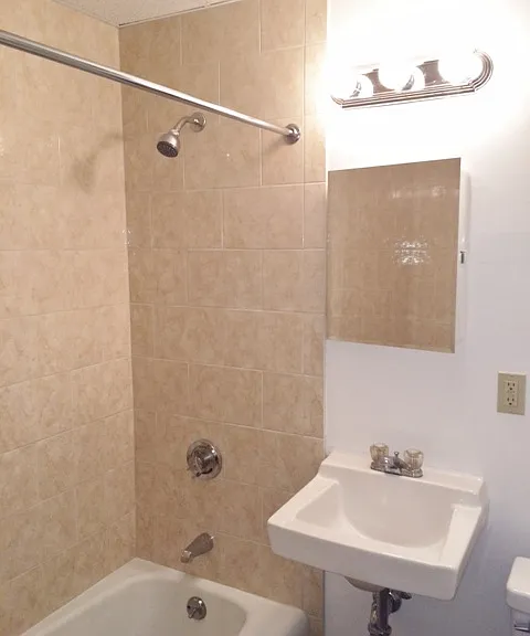 1077 Beacon St #2 — Photo 2