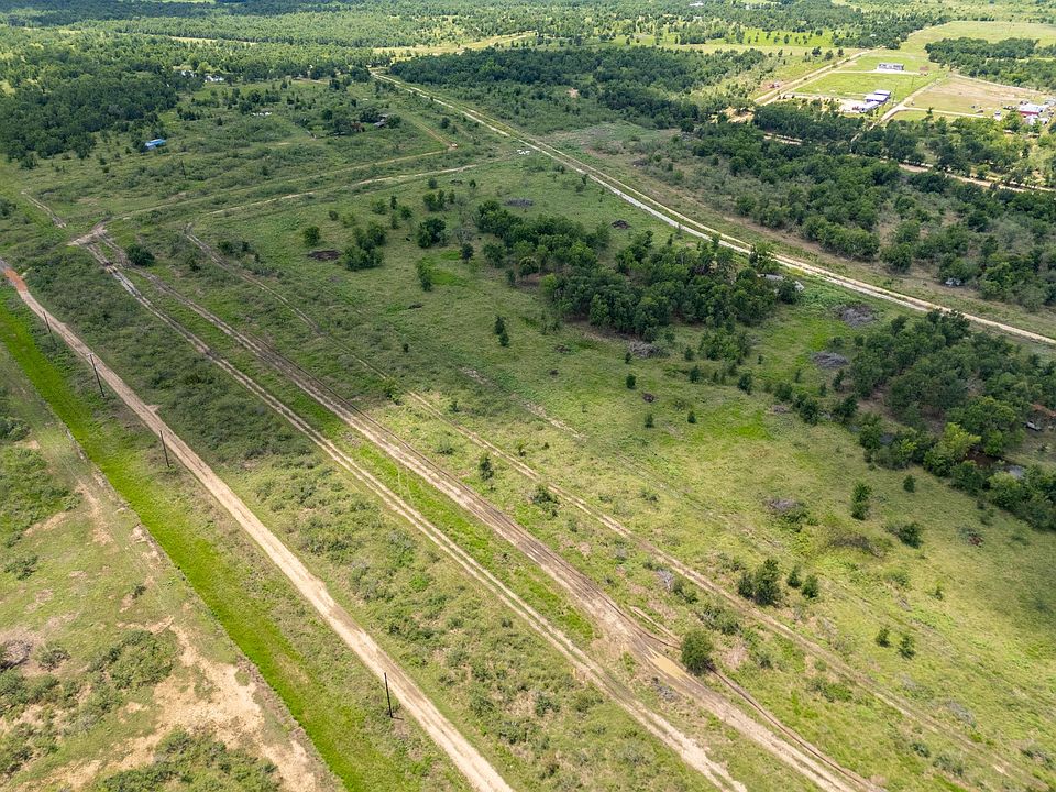 2nd image of 3280 County Road 466 #2