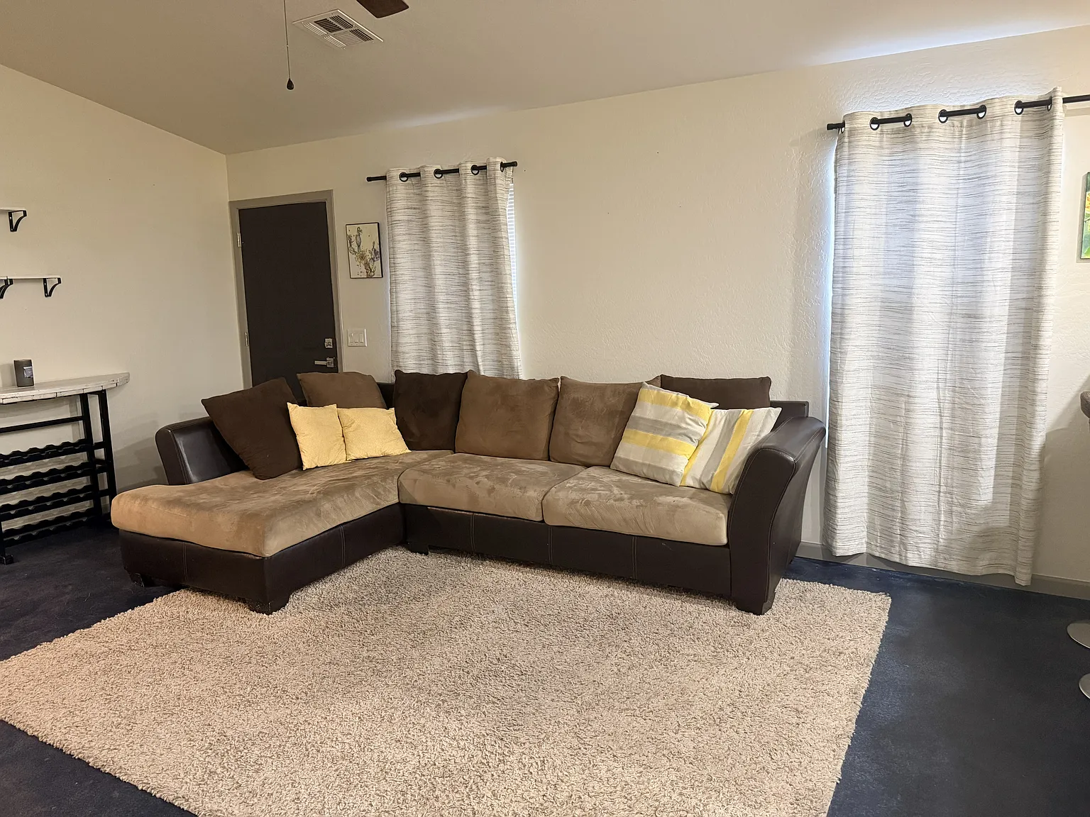 3 bed, 1298 sqft, $1,800 — Photo 2