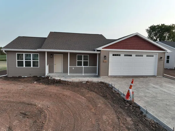 2141 White Dove Ln, Kaukauna, WI 54130