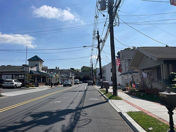 5th image of 20 Church St