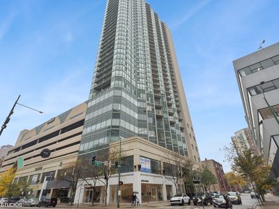 111 W Maple St APT 812, Chicago, IL, 60610