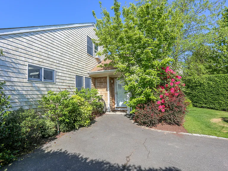 21 Meadowgrass Ln — Photo 26