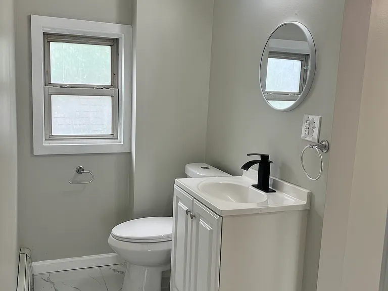 1004 Oak St #1 — Photo 7