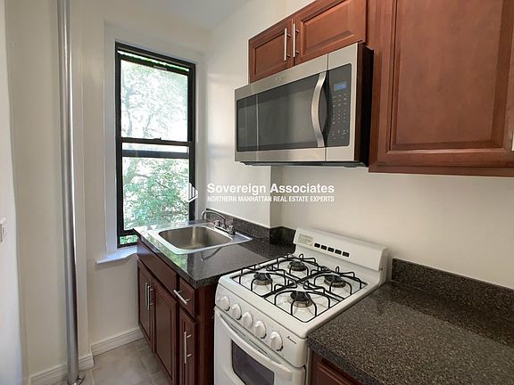 4th image of 567 Fort Washington Ave APT 4D