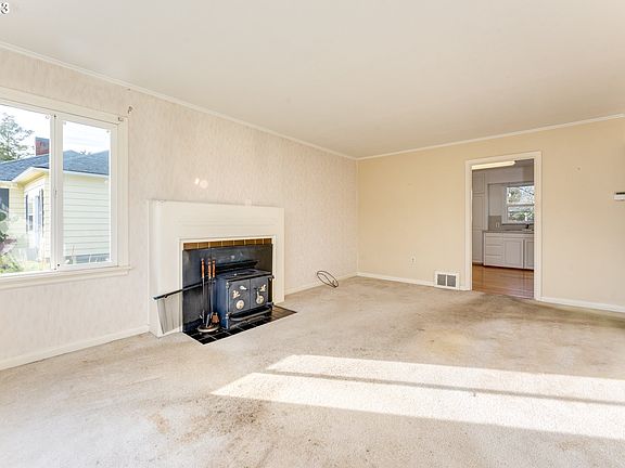 5th image of 804 NW 44th St
