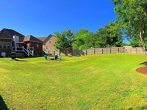 2nd image of 313 Lone Oak Dr