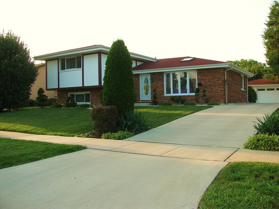 1st image of 365 Manning Dr