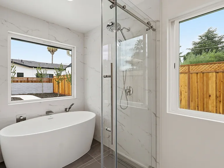 12548 Paseo Flores — Photo 26