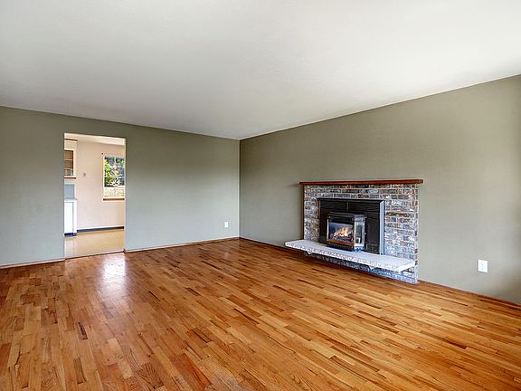 3rd image of 29015 45th Pl S