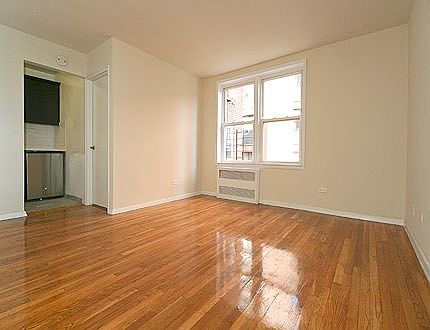 2nd image of 3625 Parsons Blvd APT 2
