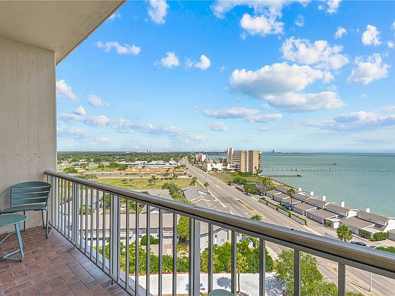 2nd image of 4600 Ocean Dr APT 1002