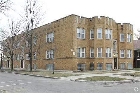 6003 S Artesian Ave - 2419 W 60th St #2 — Photo 2