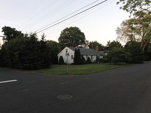 Quiet Dead End Street