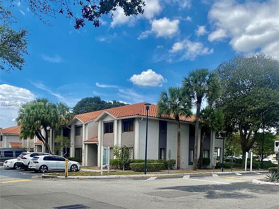 4th image of 8323 Coral Lake Dr #8323