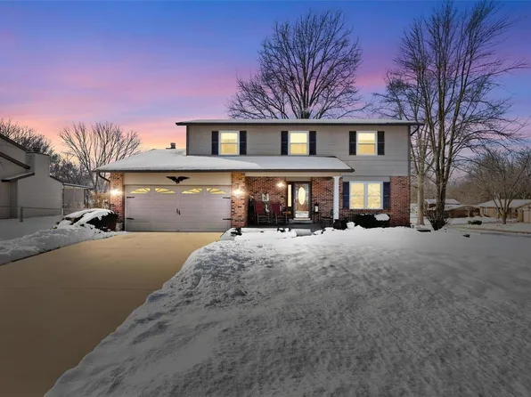 300 Park Charles Blvd N, Saint Peters, MO 63376