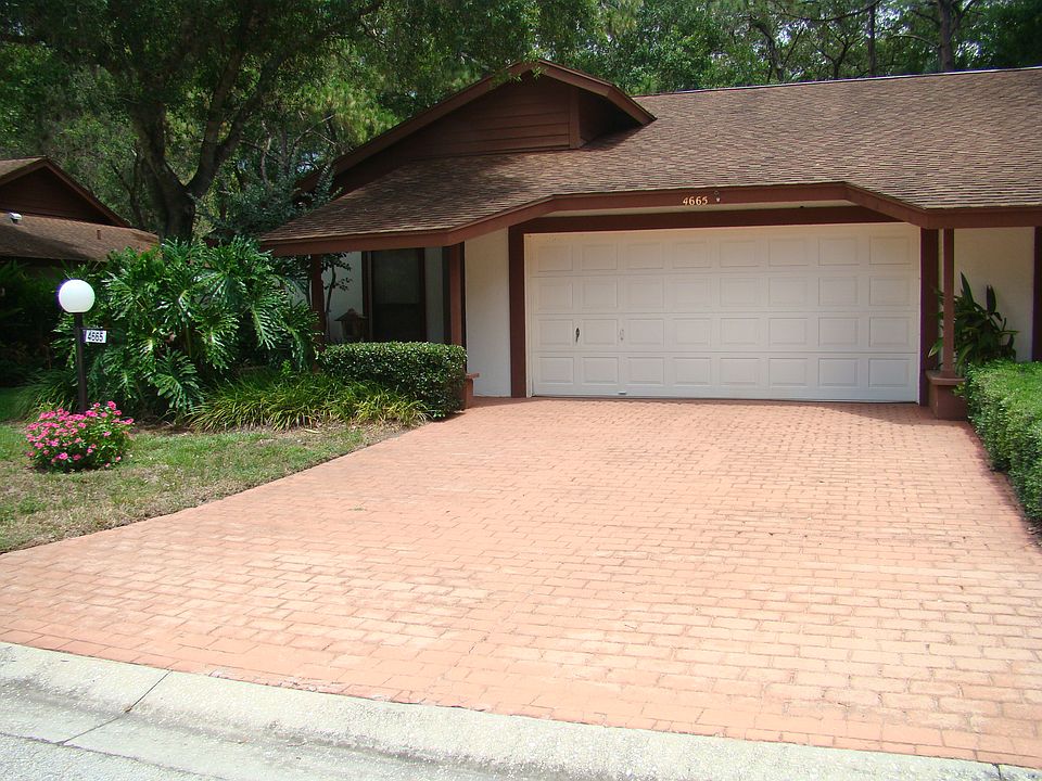 1st image of 4665 Oak Forest Dr E #8
