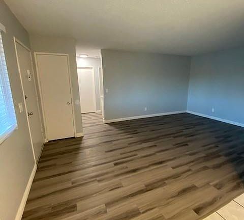 3rd image of 128 Hill Dr #40