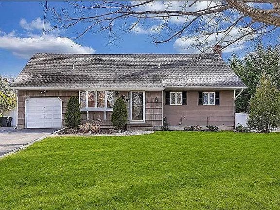 2nd image of 40 Camille Ln