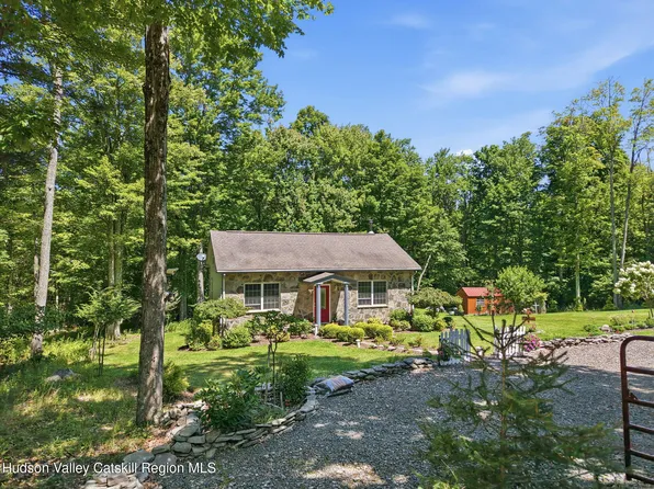 661 Oak Ridge Road, Ellenville, NY 12428