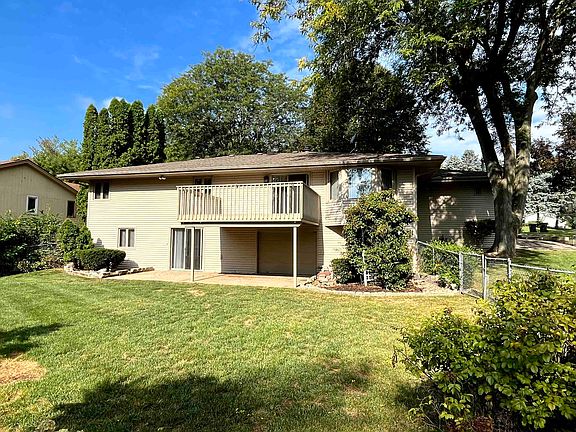5th image of 1722 Valencia Dr
