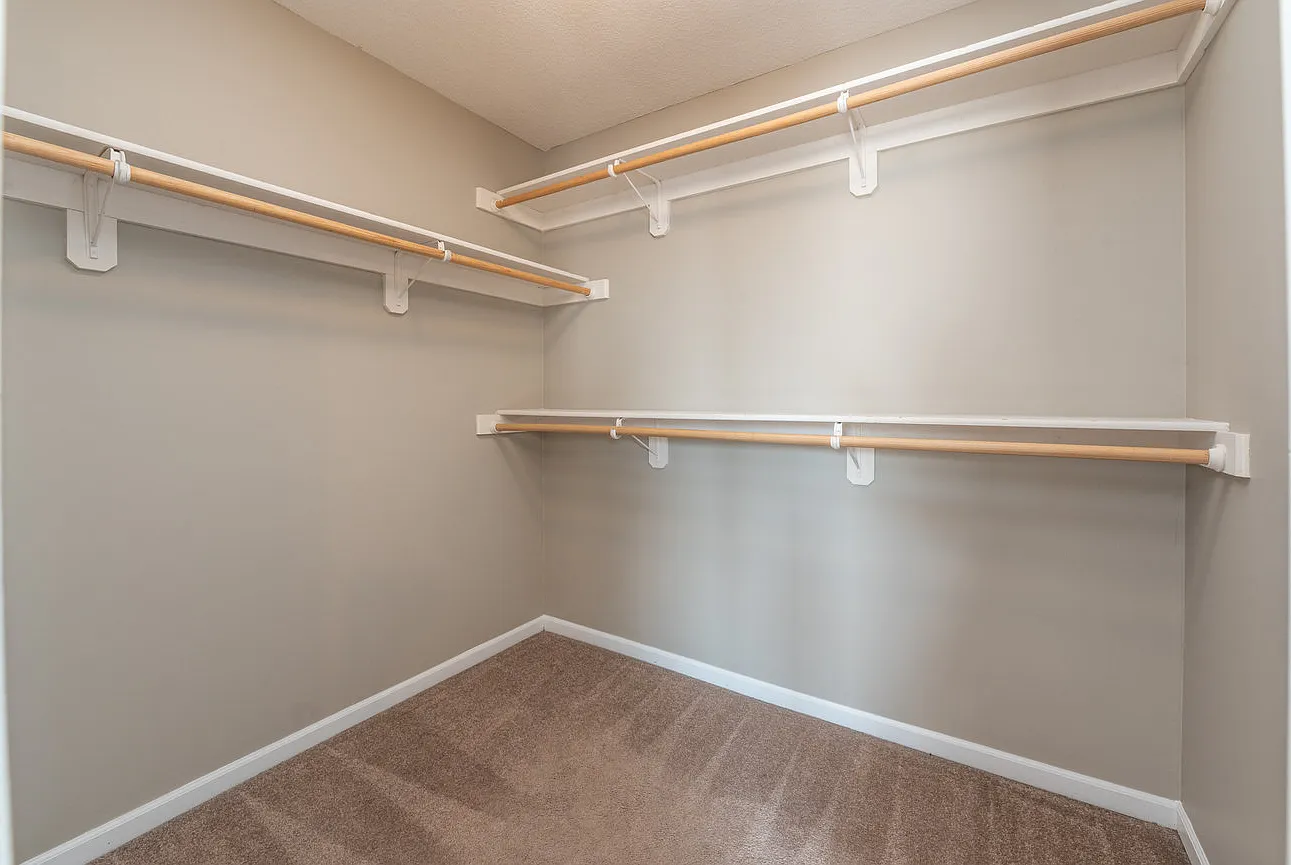 3019 Eagle Ridge Dr — Photo 2