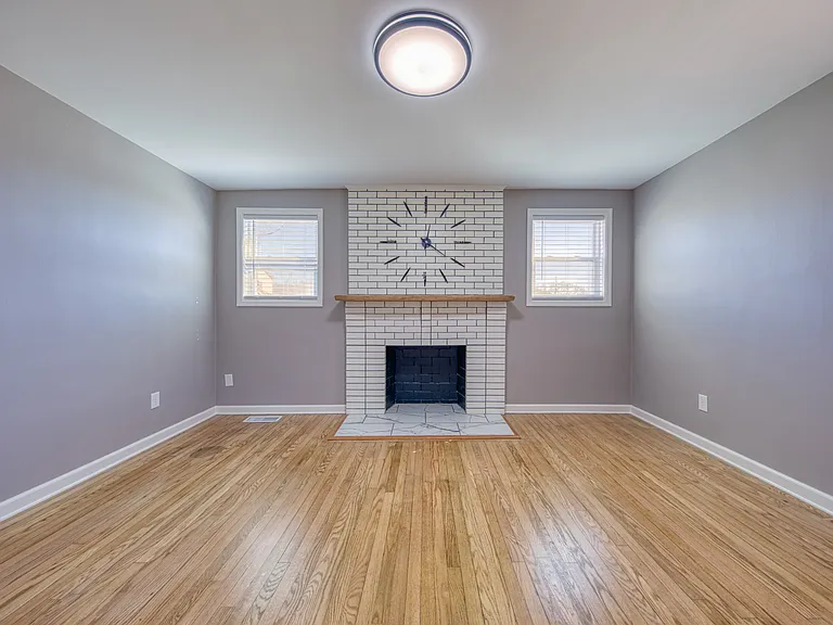 4114 Central Avenue Pike — Photo 4
