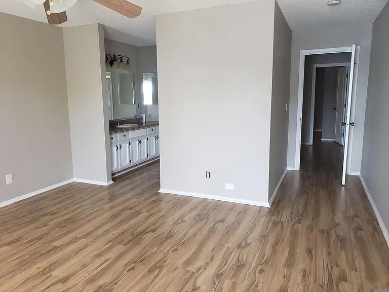 1315 Shell Ct — Photo 6