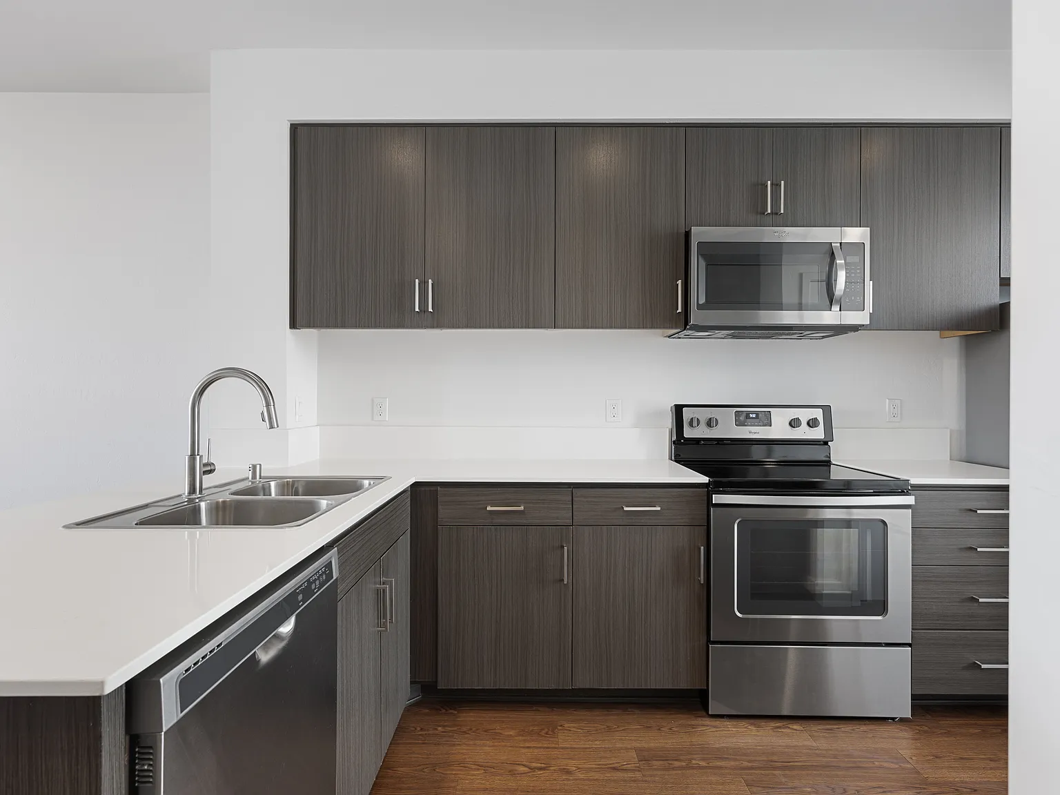 17th Place Townhomes — Photo 2