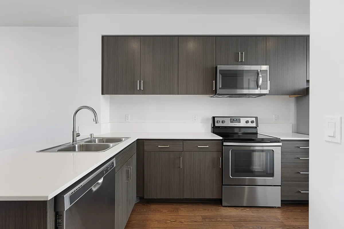 Building Photo - 17th Place Townhomes