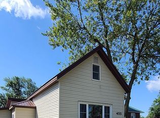 455 W Market St, Nappanee, IN 46550