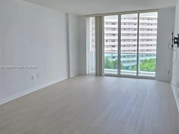 7900 Harbor Island Dr APT 522, North Bay Village, FL 33141