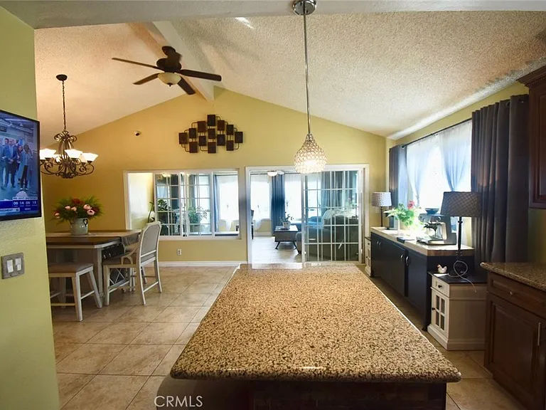 2224 S Anchor St — Photo 8