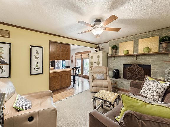 4th image of 6333 Friars Green Ln