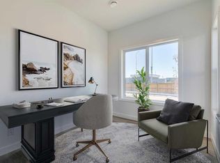 65 S Belvedere Point SE #450, Calgary, AB T2A 7Y9