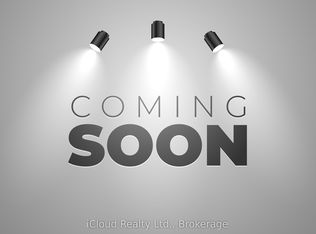 1321 Saint James Ave, Mississauga, ON L5E 1J3