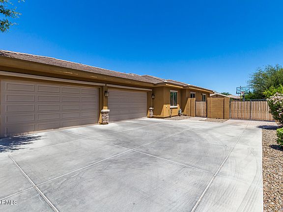 3rd image of 3452 E Powell Pl