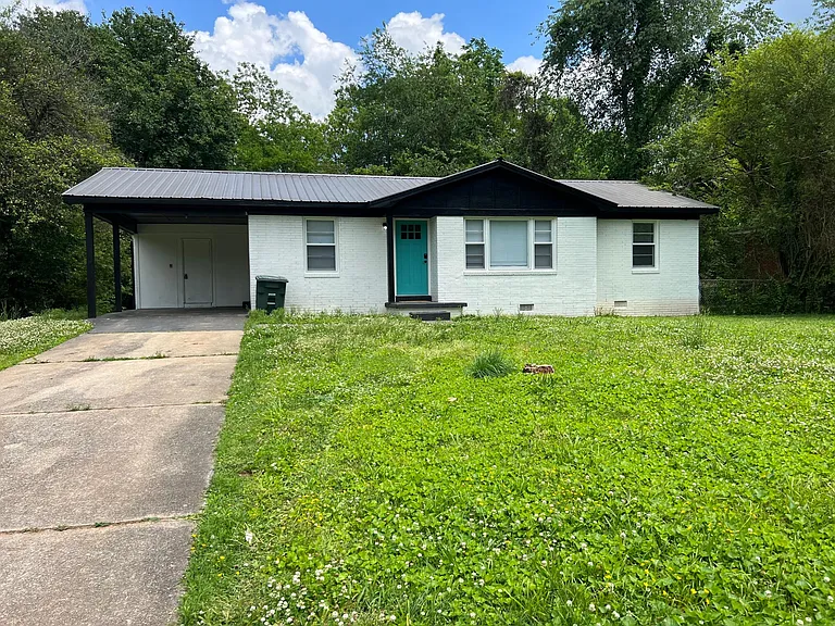 3312 Reynolds Dr NW — Photo 1