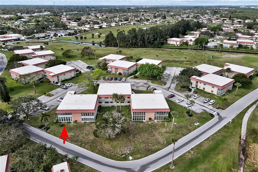 43 Woodland Drive #101