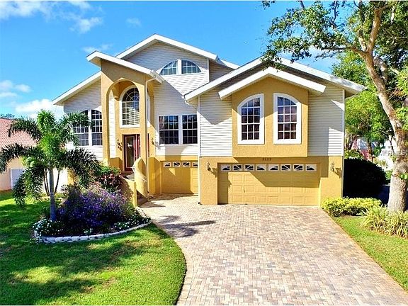 2nd image of 3133 Shoreline Dr
