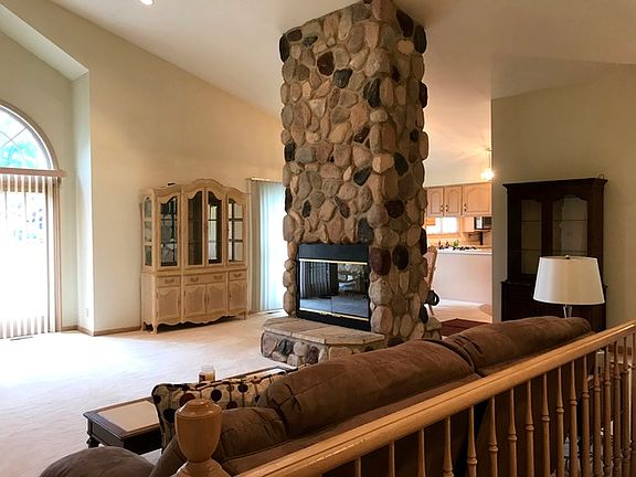 3rd image of 11780 Pebble Beach Dr